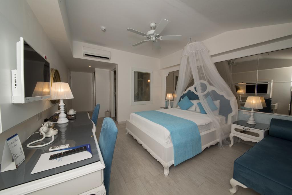 Montebello Deluxe Hotel Oludeniz Exterior foto